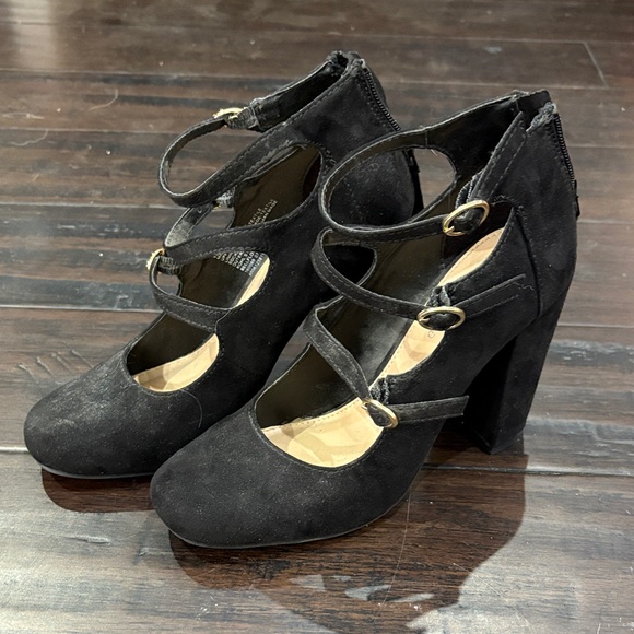 LC Lauren Conrad Black Strappy Heels - Picture 1 of 5
